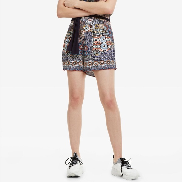 Desigual Shasa Pattern Shorts (10) - Picture 9 of 12
